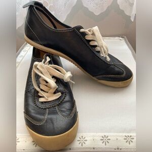 Tory Burch Stylish Navy Blue Leather Sneakers